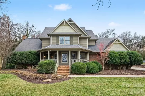 818 Mcgregor Ne Dr NE, Concord, NC 28025