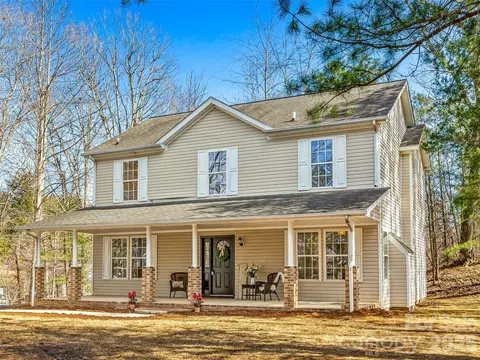 907 Gleason St, Arden, NC 28704