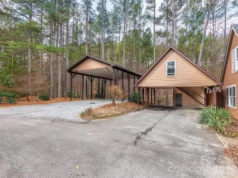 Exterior - 201 Hawk Ridge Dr, Mill Spring, NC 28756 photo 11 of 14