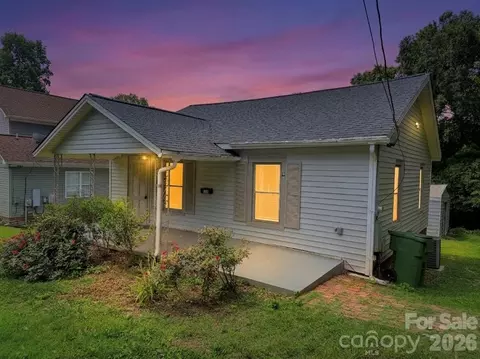 214 Wood St, Mount Holly, NC 28120