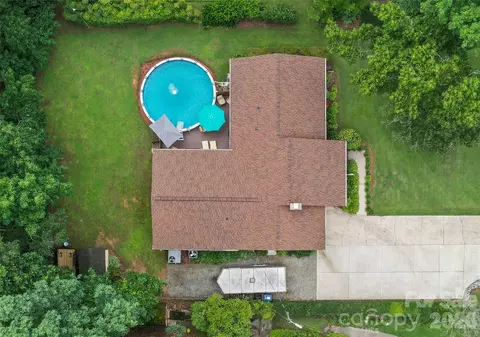 120 General Pemberton St, Stanley, NC 28164