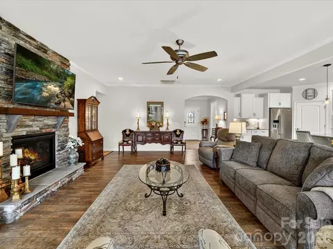 Living - 452 Haven Ave, Fort Mill, SC 29715 photo 3 of 3