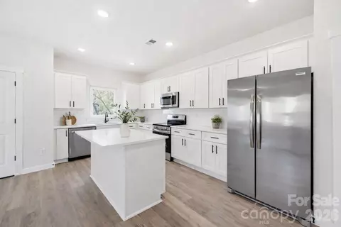 2332 Merts Way, Hudson, NC 28638