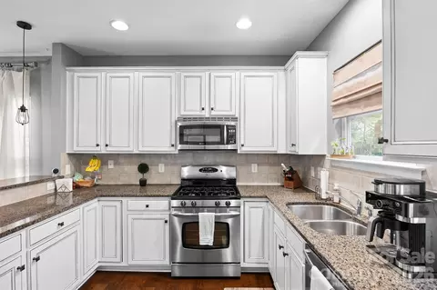 Kitchen - 417 Silver Cypress Ln, Fort Mill, SC 29708 photo 2 of 3