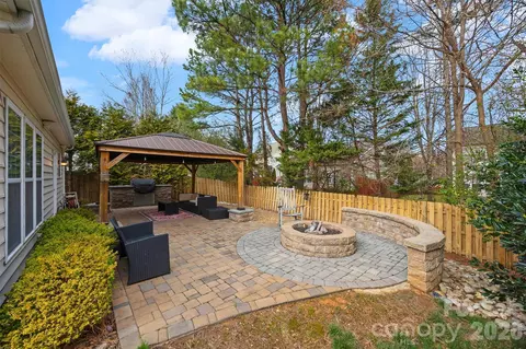 Exterior - 417 Silver Cypress Ln, Fort Mill, SC 29708 photo 2 of 3