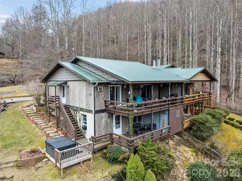 102 Sanctuary B Rd #B, Maggie Valley, NC 28751