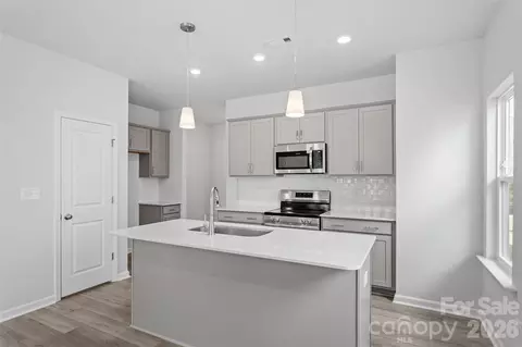 5831 Tuckaseegee 10 Rd #10, Charlotte, NC 28208