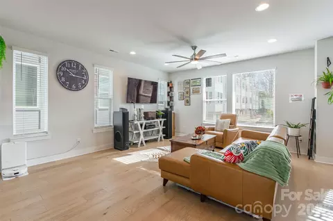 6017 Irwins Branch Dr, Charlotte, NC 28217