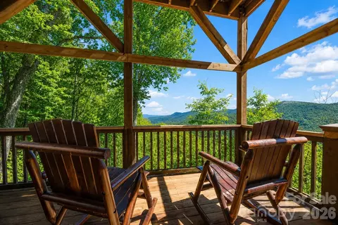 5 Lila B Ln #B, Clyde, NC 28721