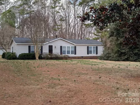 6846 Potter Rd, Matthews, NC 28104
