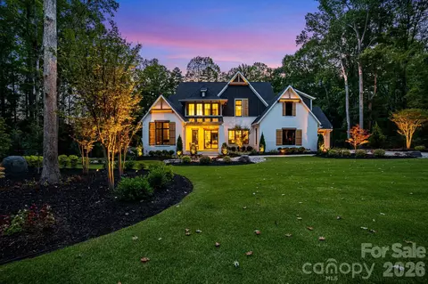 3015 Maple Way Dr, Davidson, NC 28036