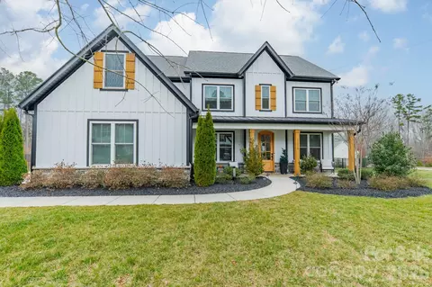 11216 Wooded Saddle Rd, Charlotte, NC 28216