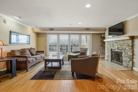 402 Bowling Park 402 Rd #402, Asheville, NC 28803