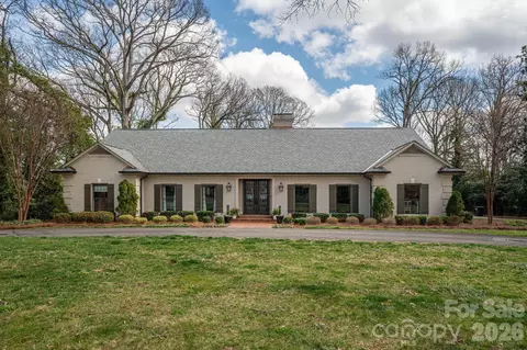 3636 Brentwood Dr, Gastonia, NC 28056