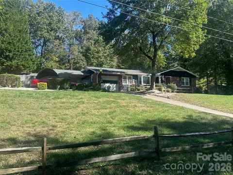 14 Windsor Cir, Thomasville, NC 27360