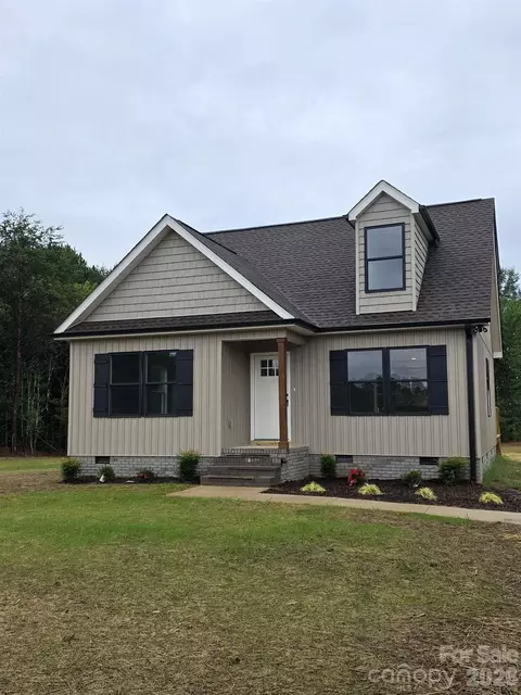 8940 Wilson Rd, Hildebran, NC 28637