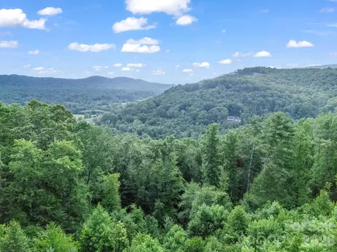 Davenport Hills Road, Hendersonville, NC 28739