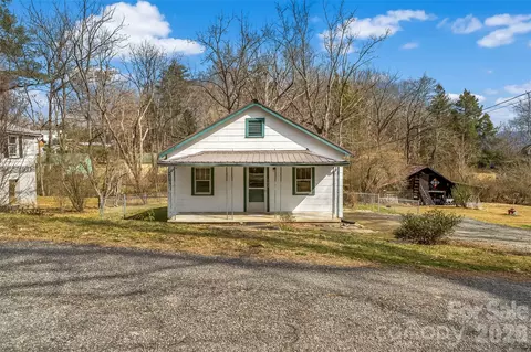 102 Rhododendron Dr, Brevard, NC 28712