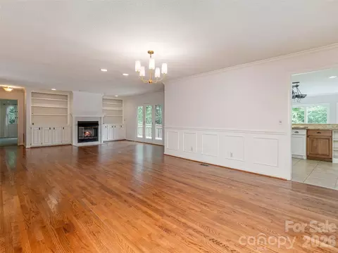 Living - 204 Greenleaf Dr, Flat Rock, NC 28731 photo 5 of 10