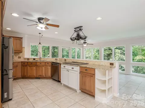 Kitchen - 204 Greenleaf Dr, Flat Rock, NC 28731 photo 6 of 6
