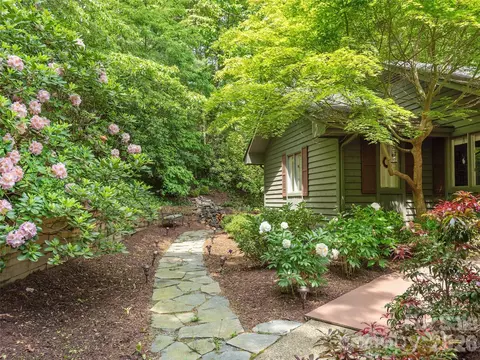 Exterior - 204 Greenleaf Dr, Flat Rock, NC 28731 photo 2 of 12