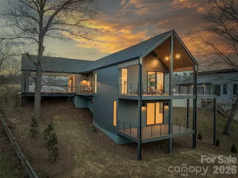 511 Wilma Dykeman Trl, Asheville, NC 28804