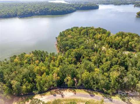 844 Lakeforest 35 Dr #35, Clover, SC 29710