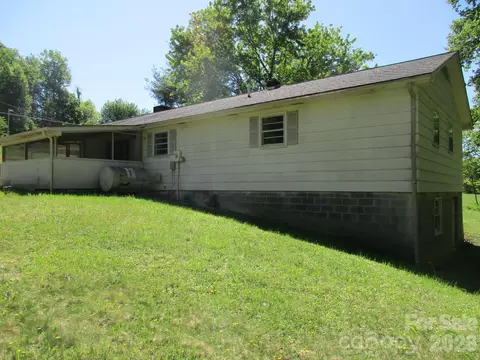 225 Davis Rd, Crumpler, NC 28617 photo 39