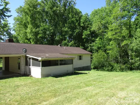 225 Davis Rd, Crumpler, NC 28617 photo 41