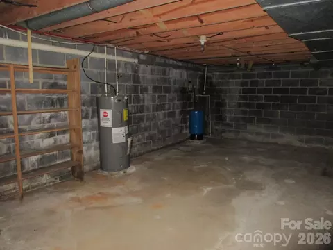 225 Davis Rd, Crumpler, NC 28617 photo 34