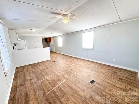 7555 Palm Tree Dr, Vale, NC 28168