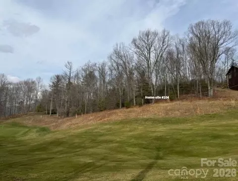 104 Smokehouse Way, Burnsville, NC 28714
