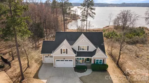 9465 Tradewinds Ct, Lancaster, SC 29720