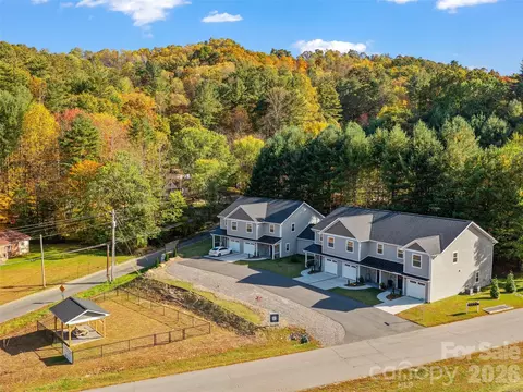 100 Red Twig Unit 102 Ln UNIT 102, Burnsville, NC 28714