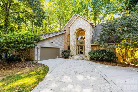 19322 Yachtman Dr, Cornelius, NC 28031