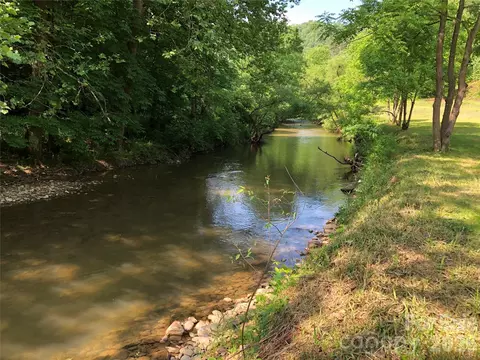 676 Big Helton 2 Rd #2, Grassy Creek, NC 28631