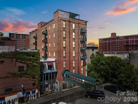 84 W Walnut 405 St #405, Asheville, NC 28801