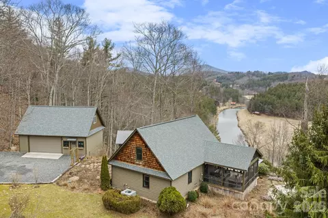 560 Falcon Ridge Dr, West Jefferson, NC 28694
