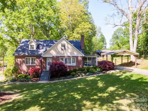 216 31st Nw Ave NW, Hickory, NC 28601