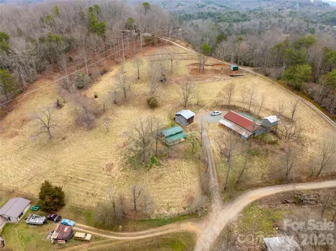 9999 Cornelious Ashe Rd, Whittier, NC 28789