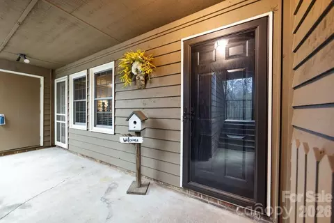 3929 Colony Crossing Dr, Charlotte, NC 28226