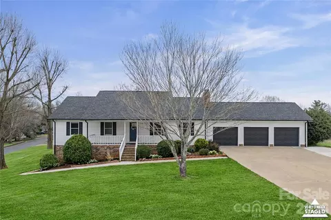 103 Starmount Dr, Kings Mountain, NC 28086