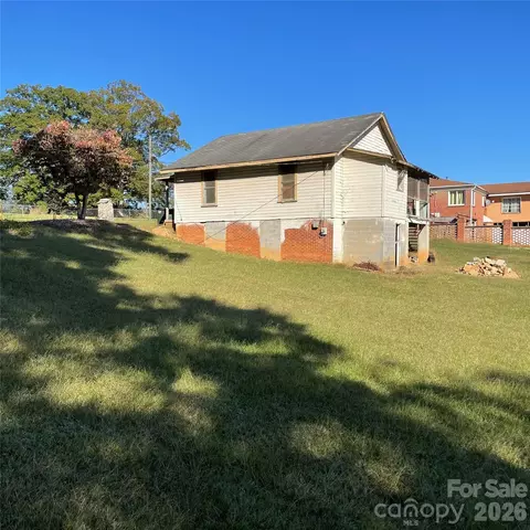 339 29th Avenue Nw Dr NW, Hickory, NC 28601