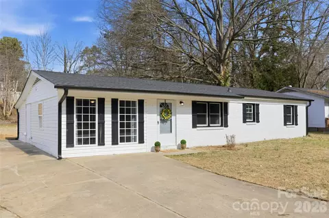 504 Bridges Dr, Kings Mountain, NC 28086