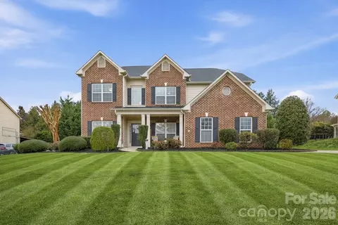1710 Laurel Hill Dr, Waxhaw, NC 28173