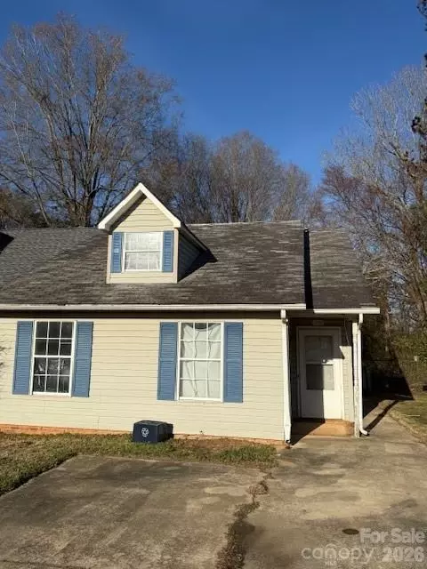 1058 Farm Pond Ln, Rock Hill, SC 29732
