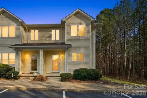 3283 White Oak G8 Ct #G8, Claremont, NC 28610