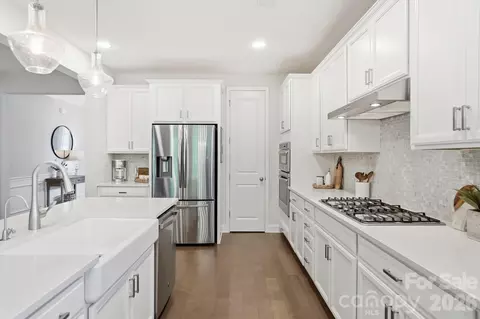 Kitchen - 4044 Brandywine Ter, Lancaster, SC 29720 photo 4 of 5