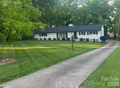1636 Carolina Cir, Gastonia, NC 28054