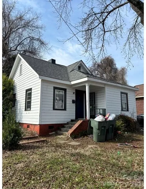 231 S Willow St, Dallas, NC 28034